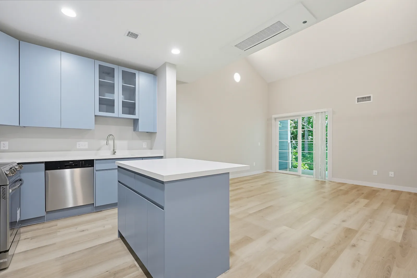Taj Estates of Franklin II interior, photo 2